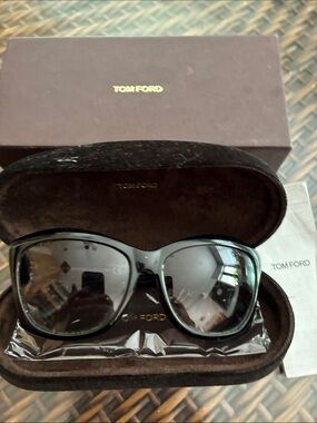 Tom Ford Black Gloss Cat-Eye Sunglasses with Dark Gradient Lenses